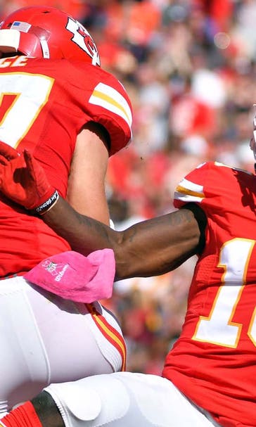 Chiefs hold off error-prone Saints in 27-21 victory